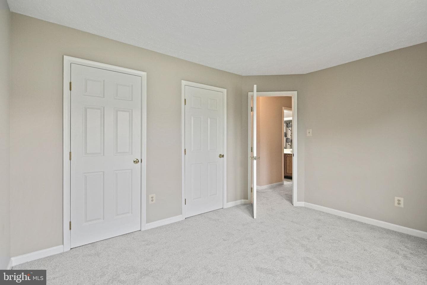 14 Britmore Court photo 18