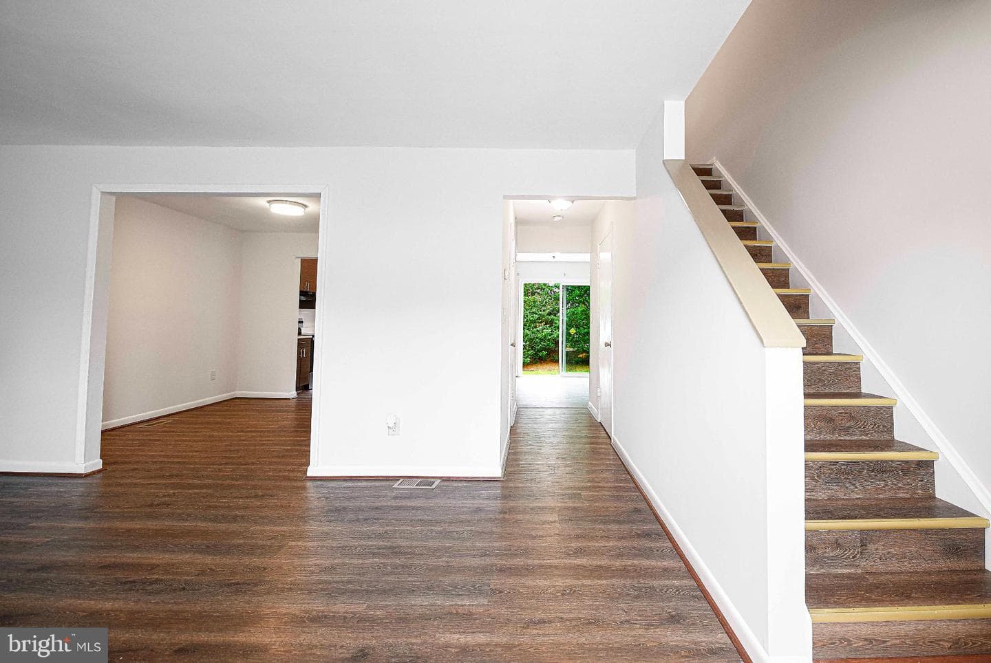 7105 Rutherford Green Circle photo 2