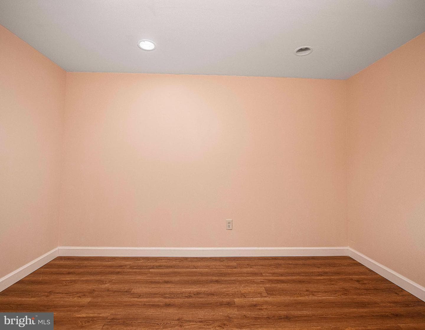 7105 Rutherford Green Circle photo 23
