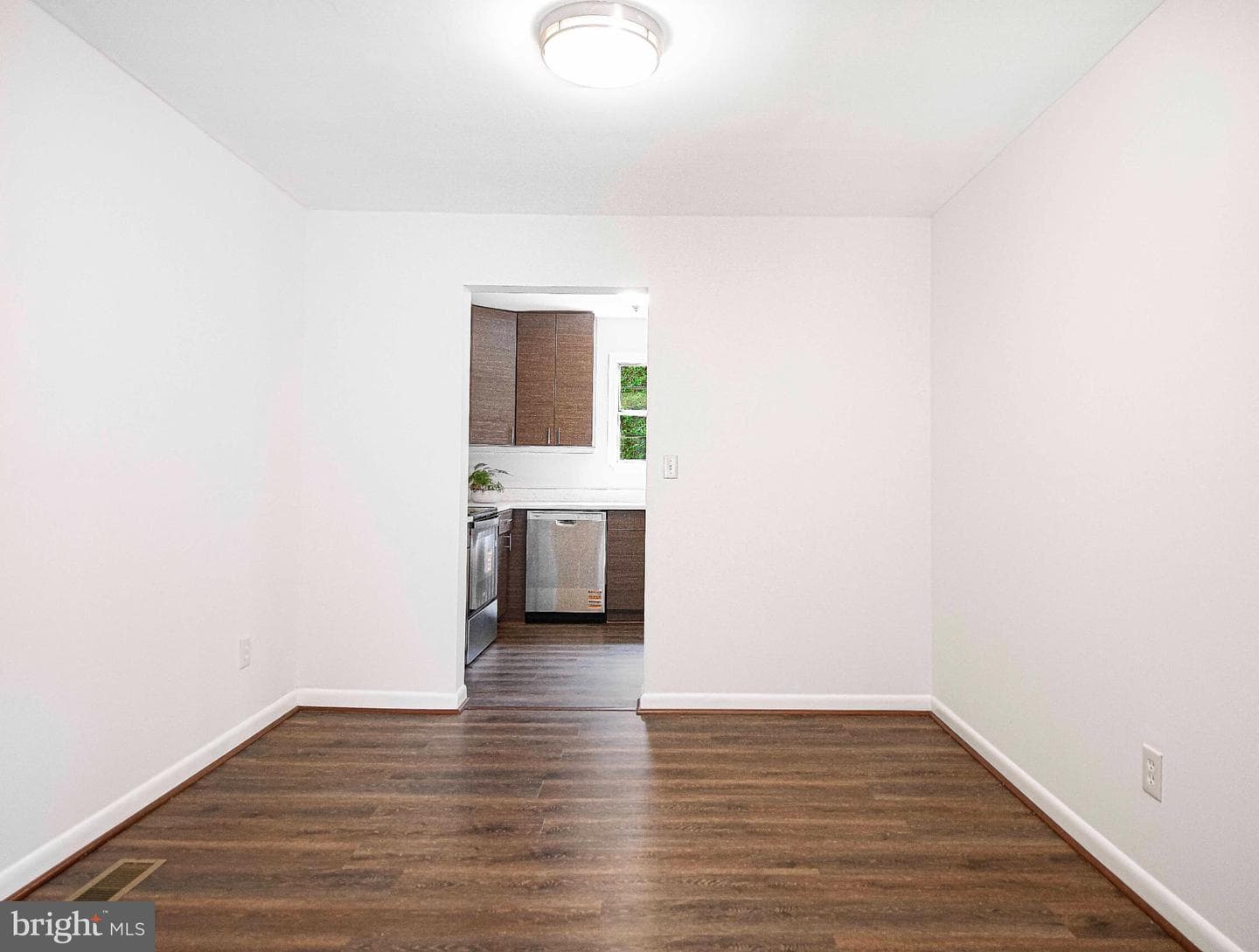 7105 Rutherford Green Circle photo 7