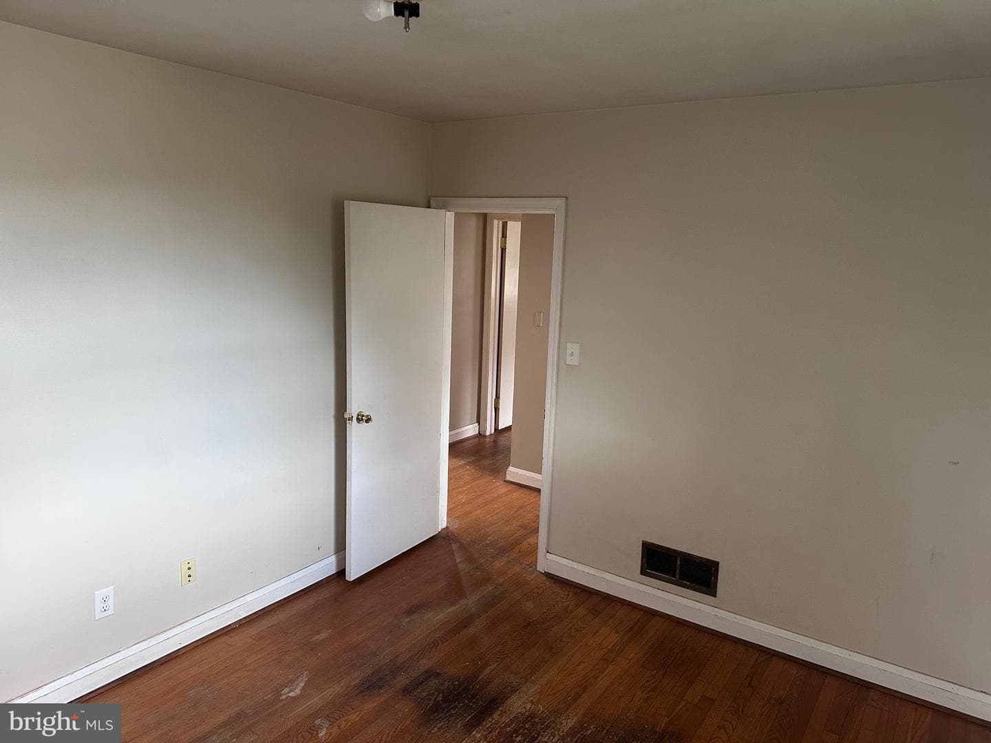 6515 Hazelwood Court photo 10