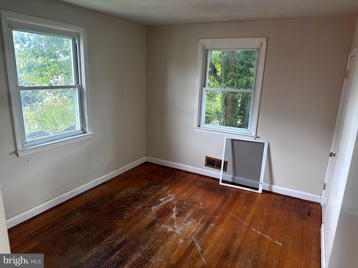 6515 Hazelwood Court photo 9