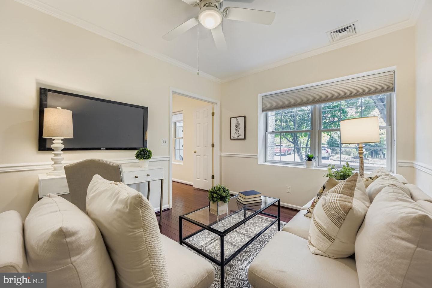 200 Belmont Forest #102 photo 15