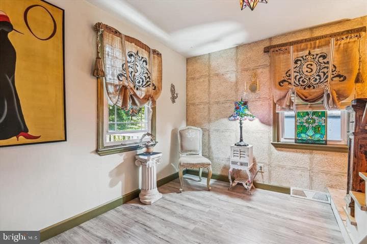 947 Martin Road photo 10