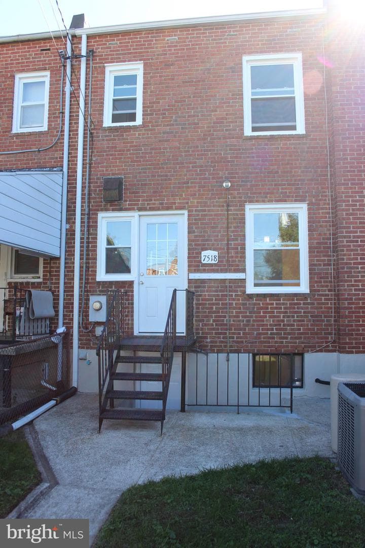 7518 Lawrence Road photo 18