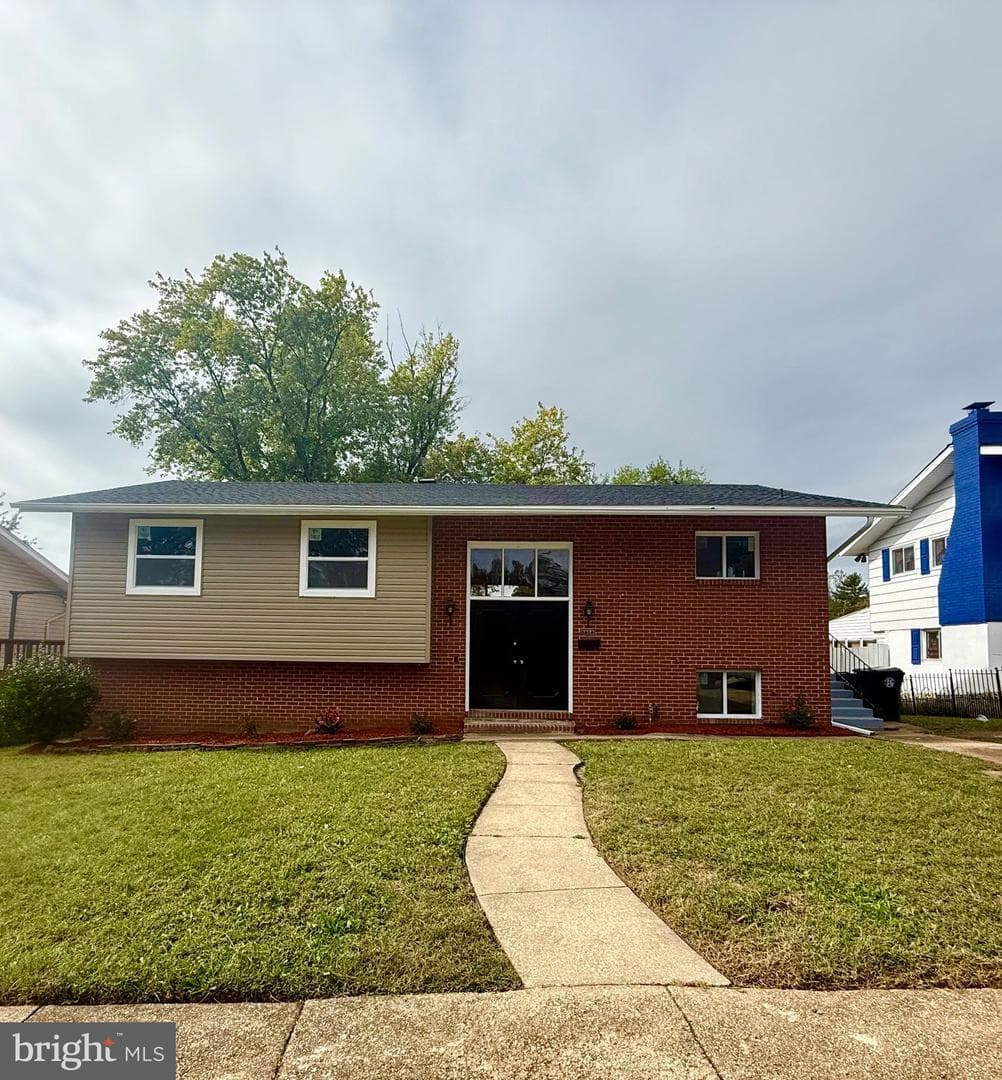 3414 Courtleigh Drive photo 2