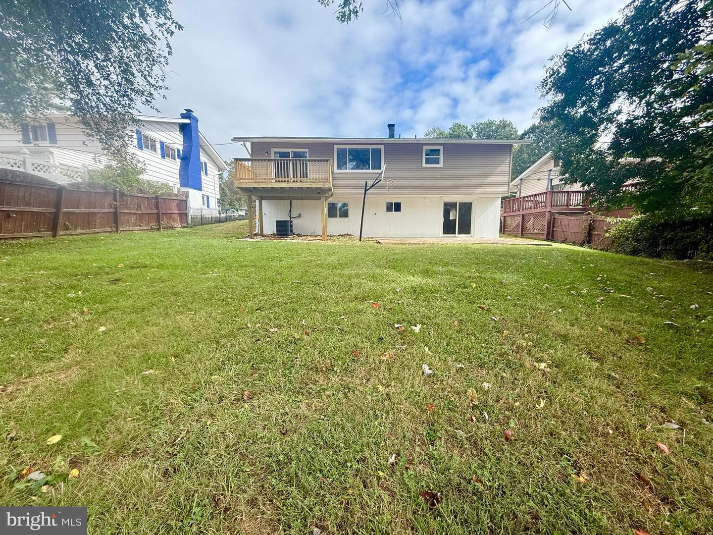 3414 Courtleigh Drive photo 3