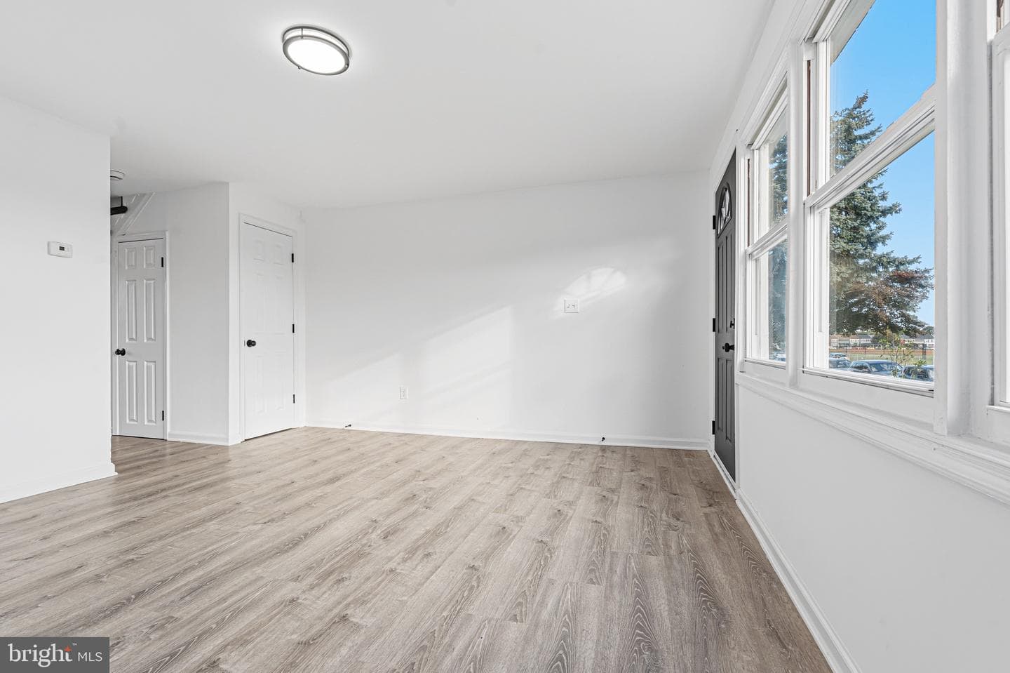 8110 N Boundary Road photo 6