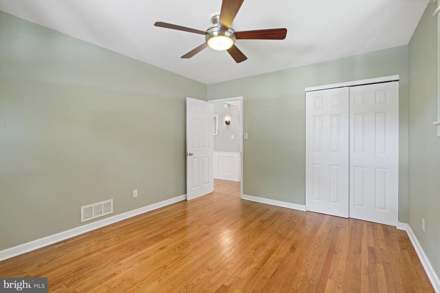 27 Edgemoor photo 13