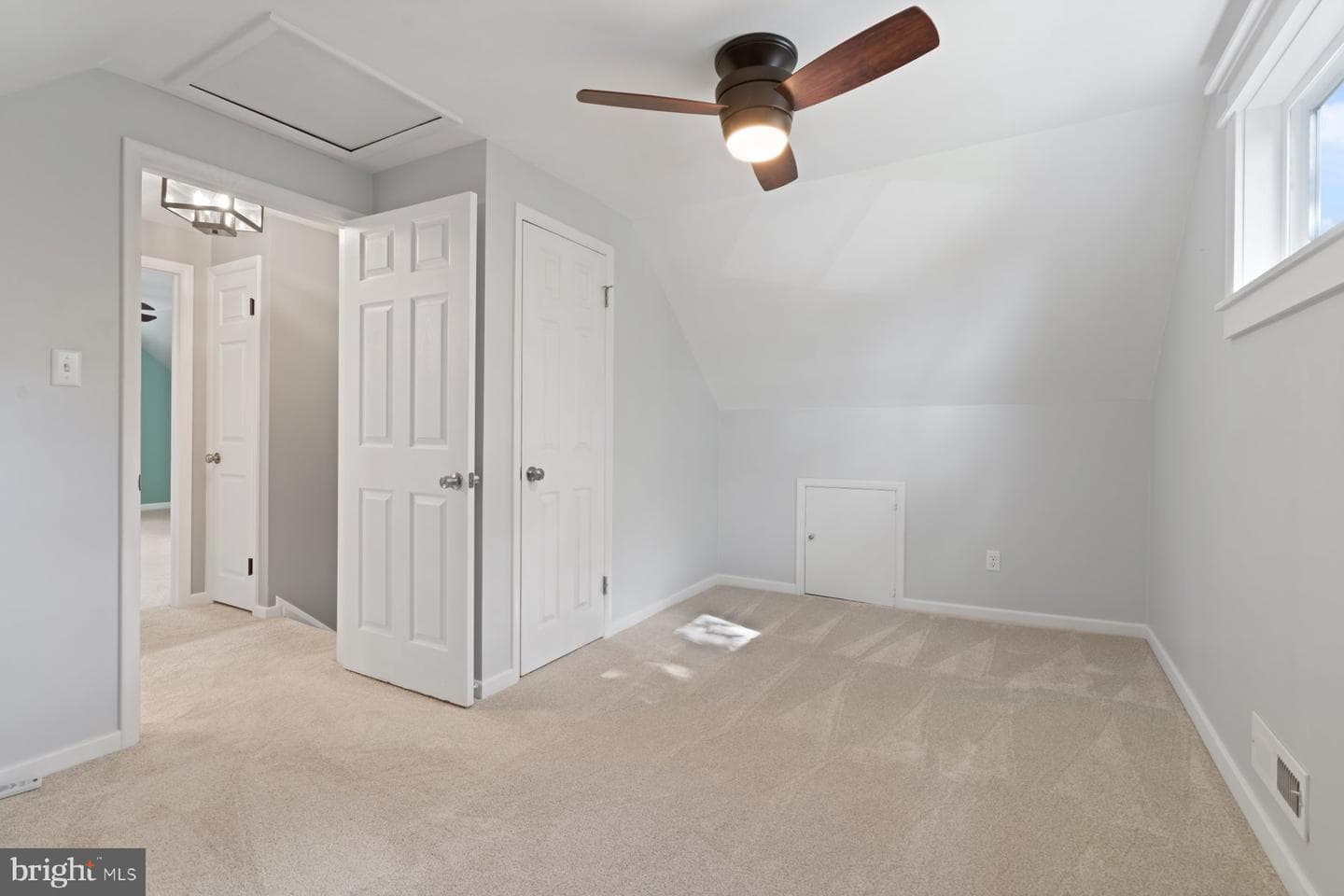 27 Edgemoor photo 24