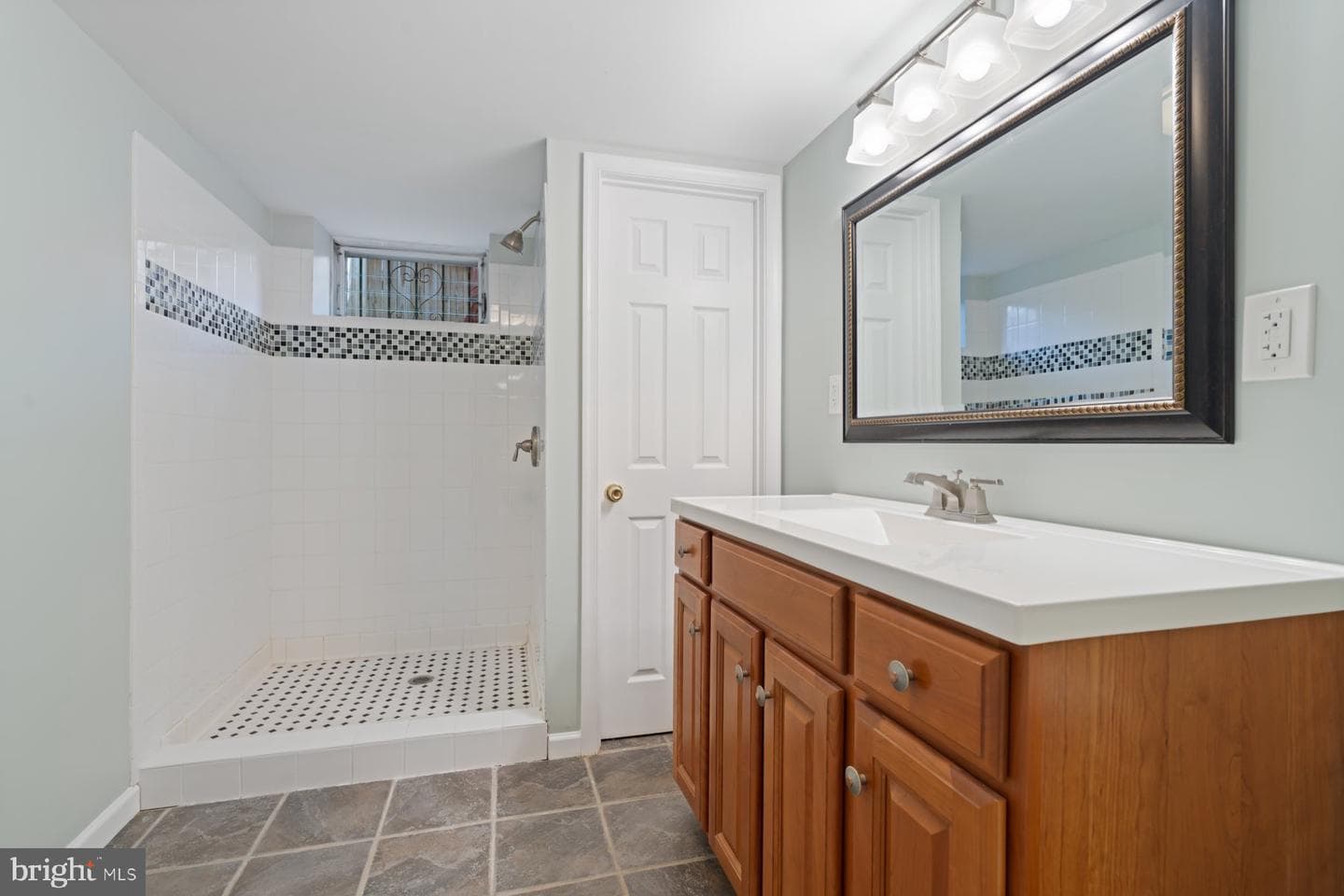 27 Edgemoor photo 29