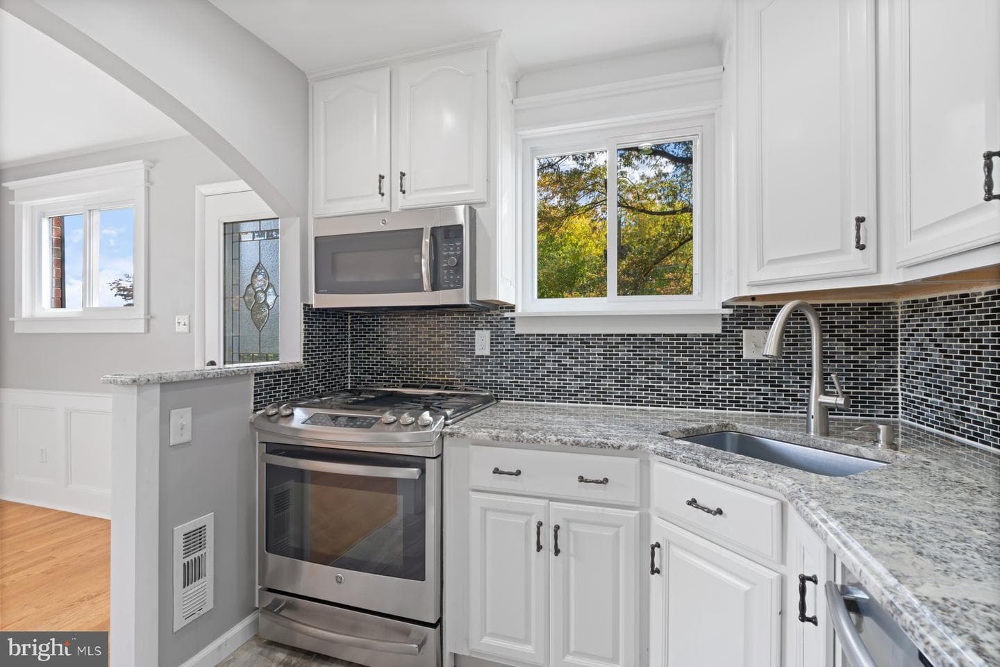 27 Edgemoor photo 8