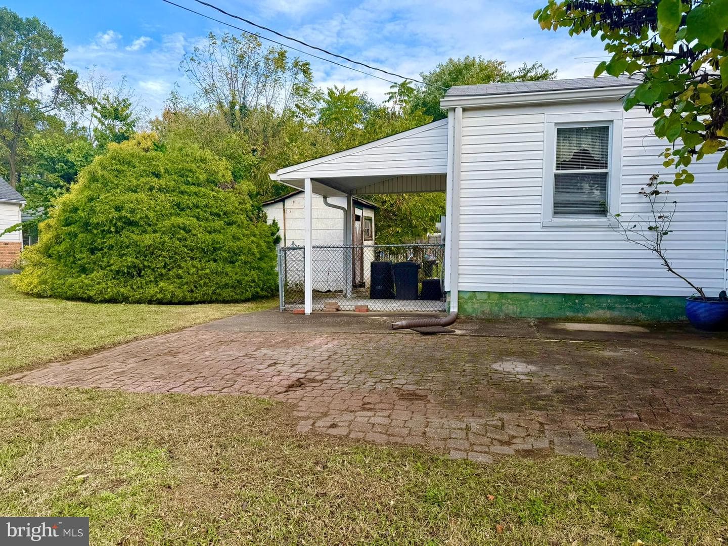 7220 Martell Avenue photo 9