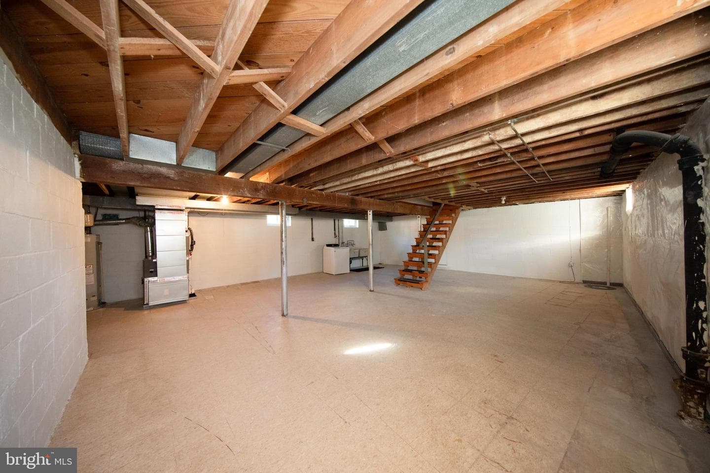 8929 Yvonne Avenue photo 27