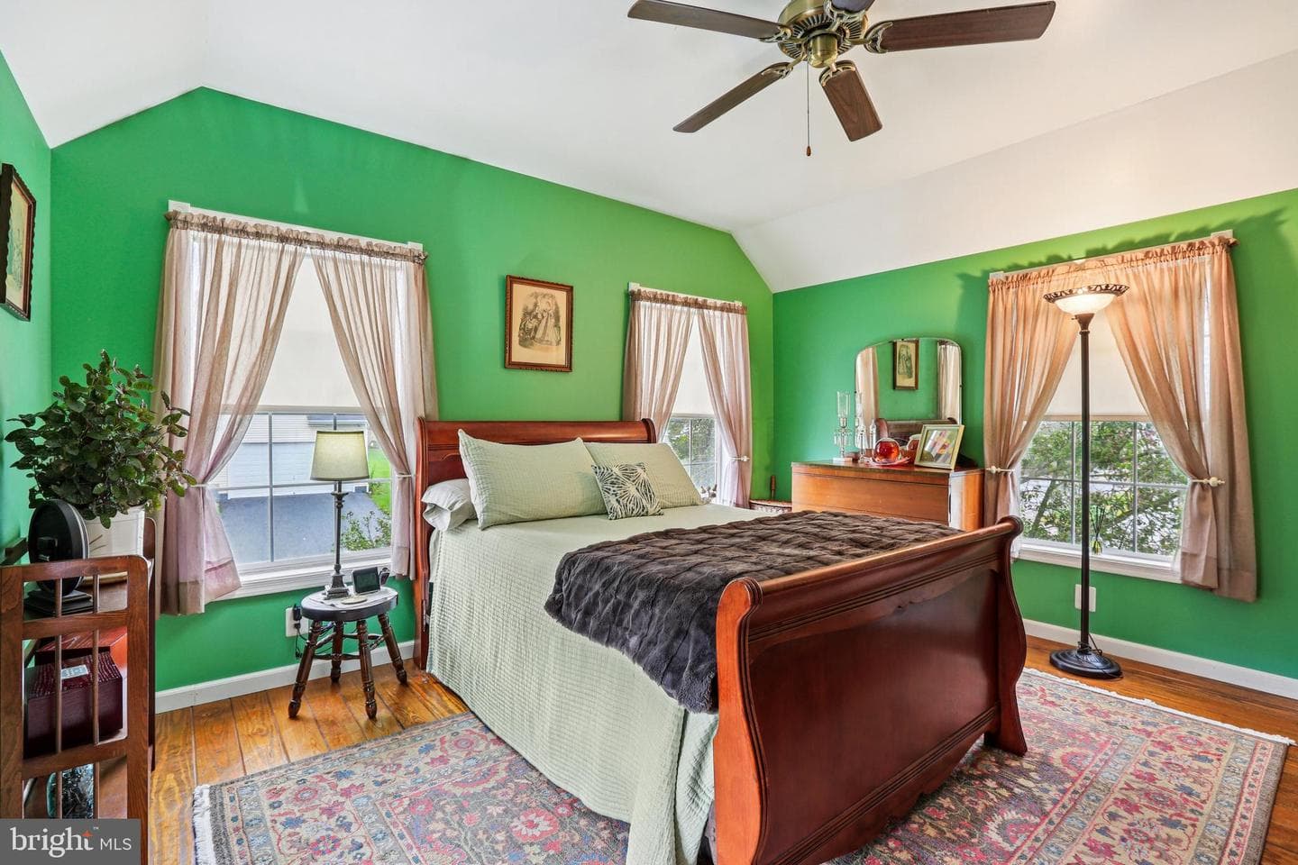 19 Bond Avenue photo 14