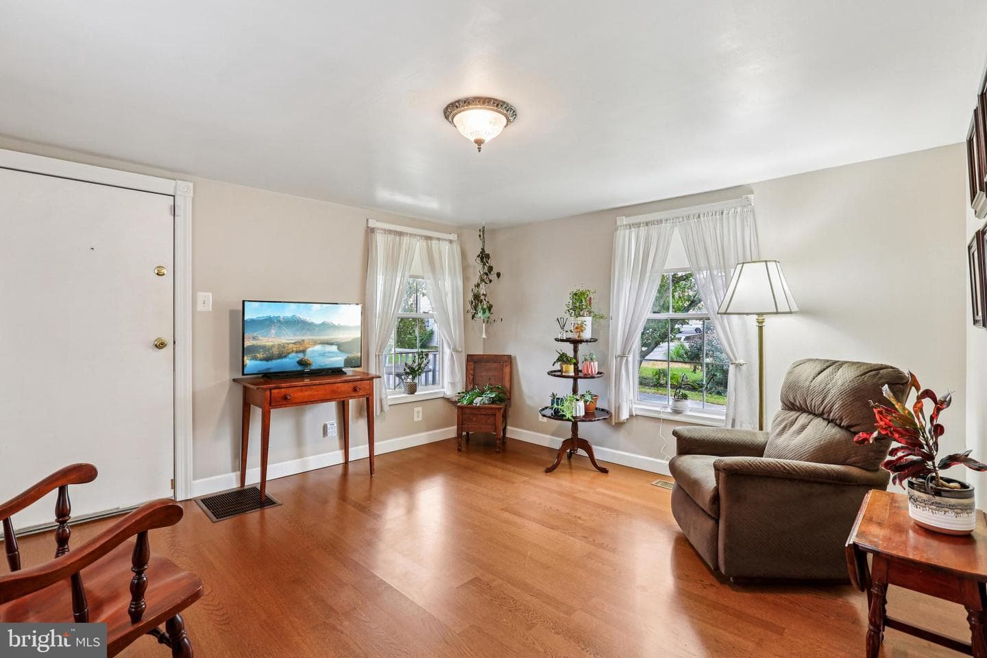 19 Bond Avenue photo 6
