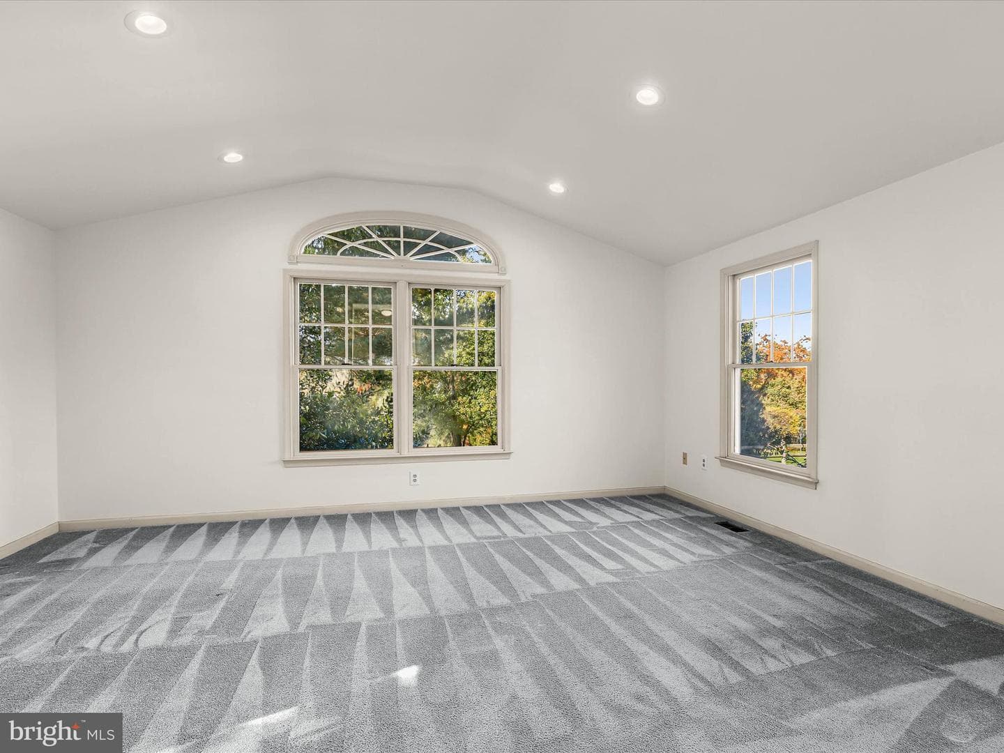 8 Seminole Avenue photo 24