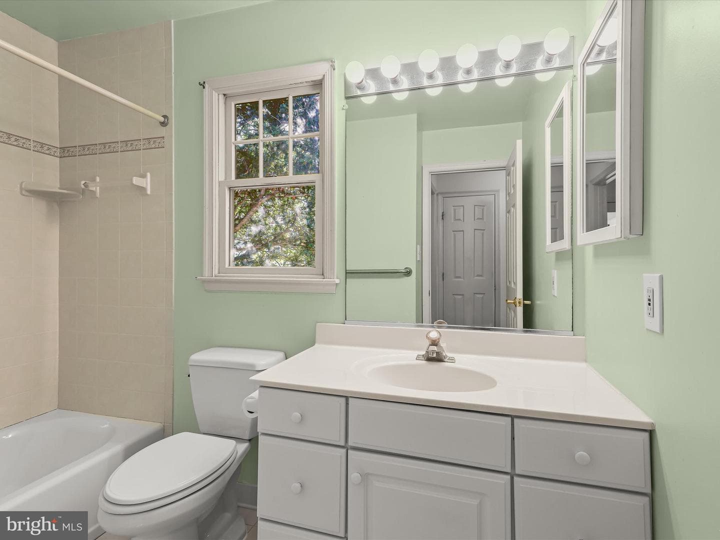 8 Seminole Avenue photo 26