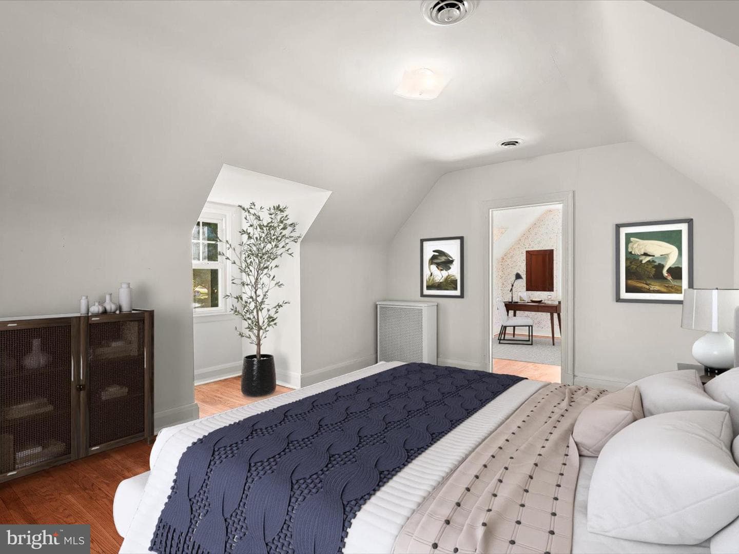 8 Seminole Avenue photo 4