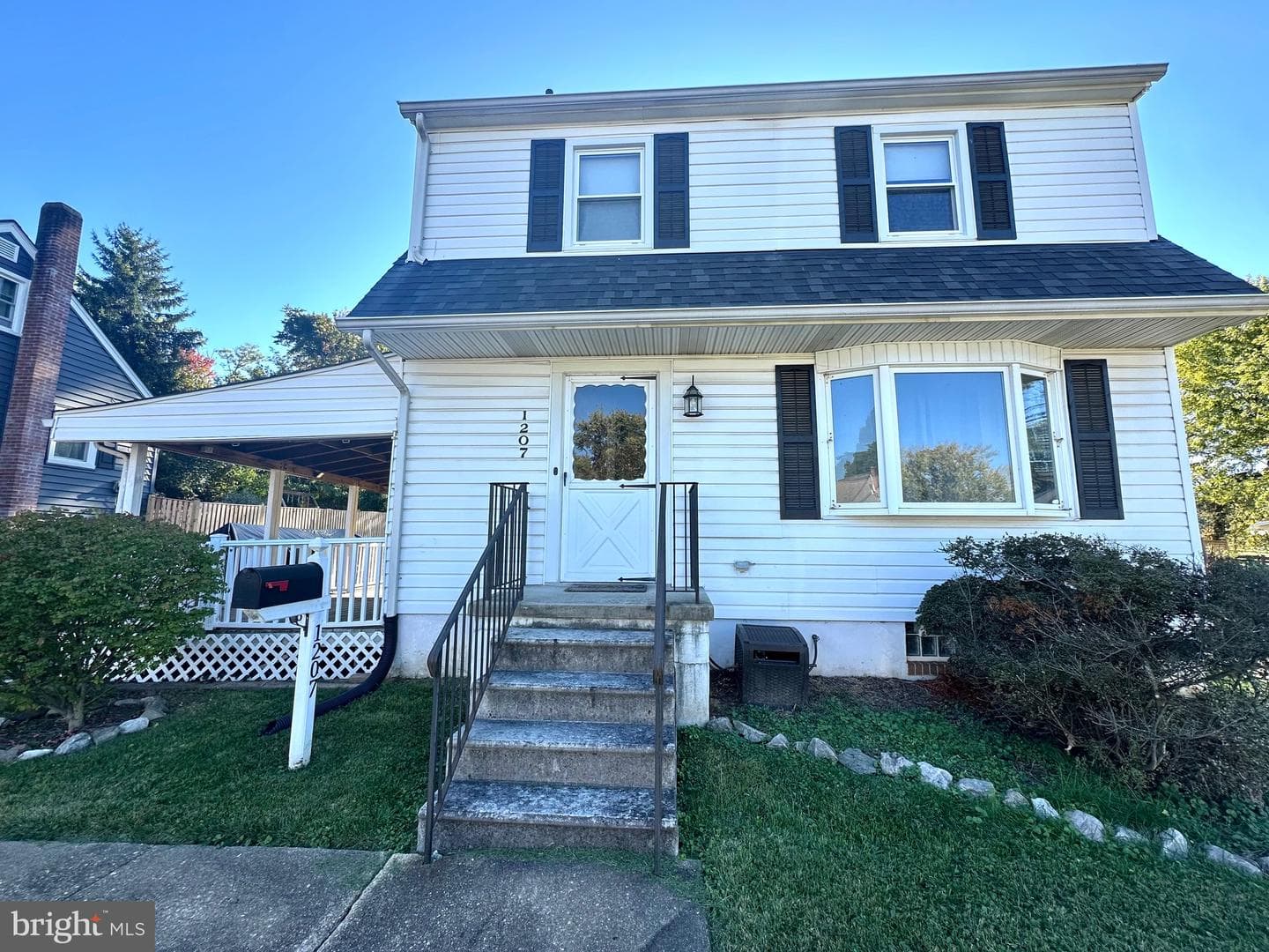 1207 Oakland Terrace Road photo 2