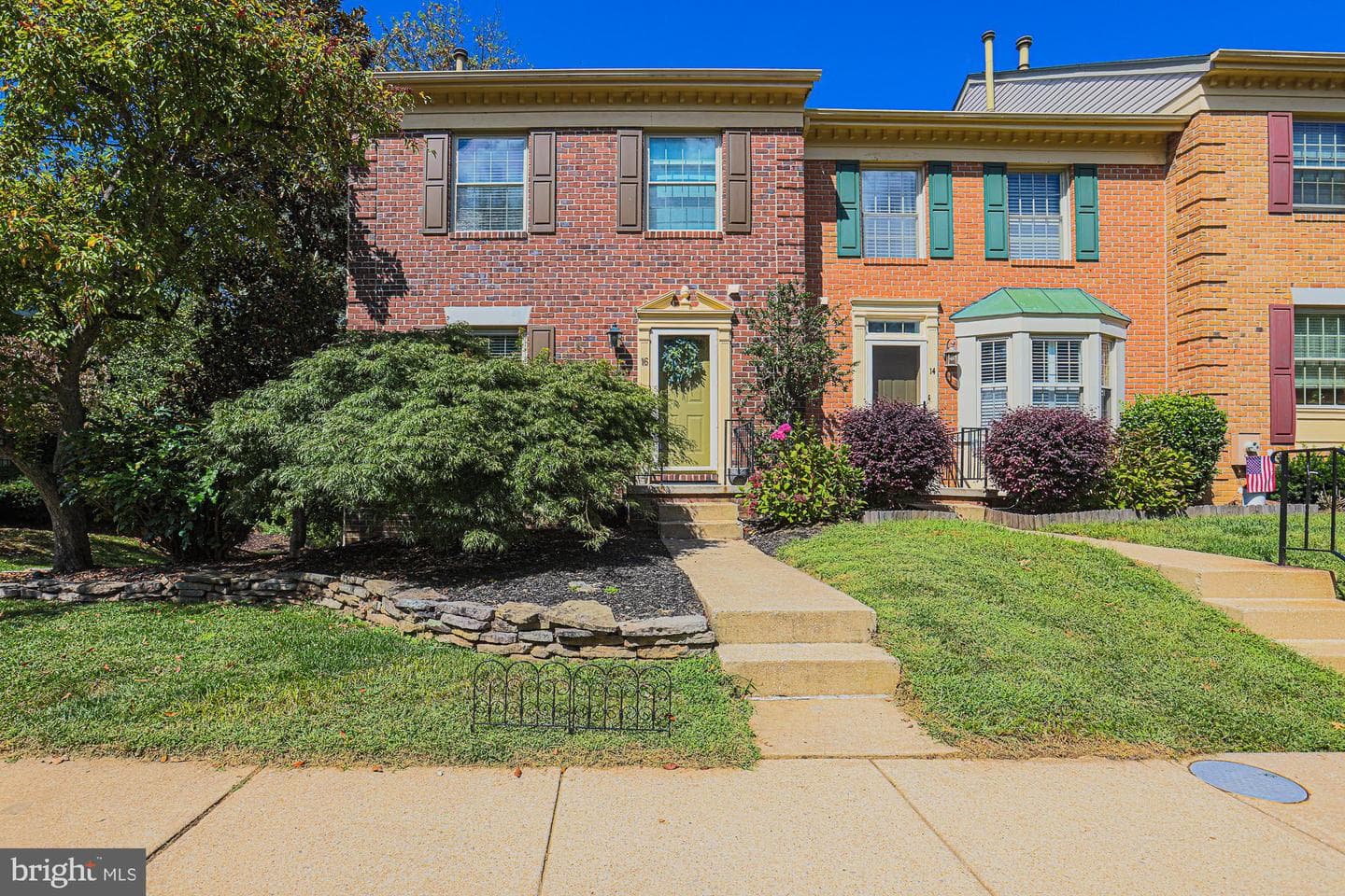 16 Meadow Run Court photo 2