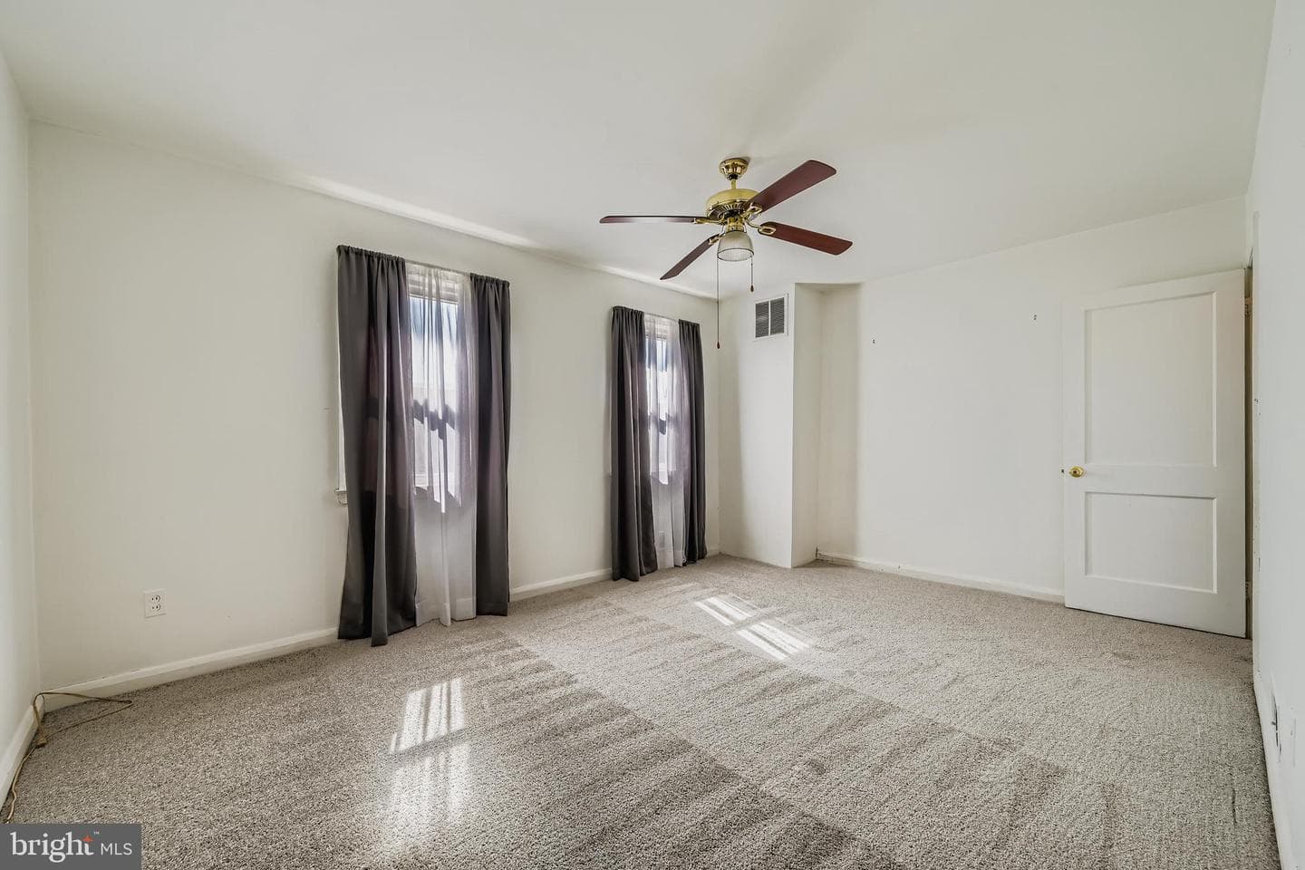7230 Conley Street photo 16