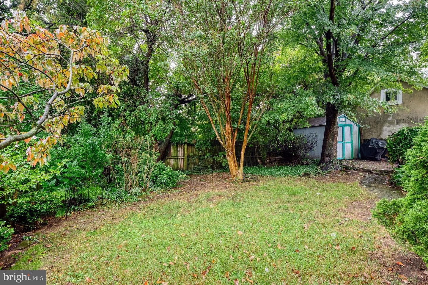 632 Plymouth Road photo 29