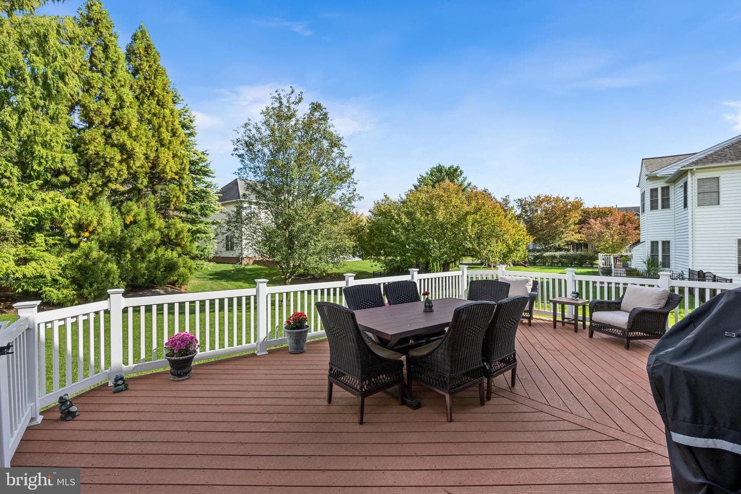 103 Troutbeck Court photo 42