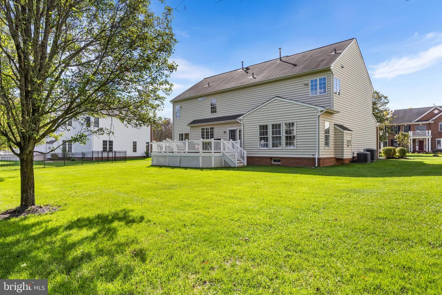 103 Troutbeck Court photo 44