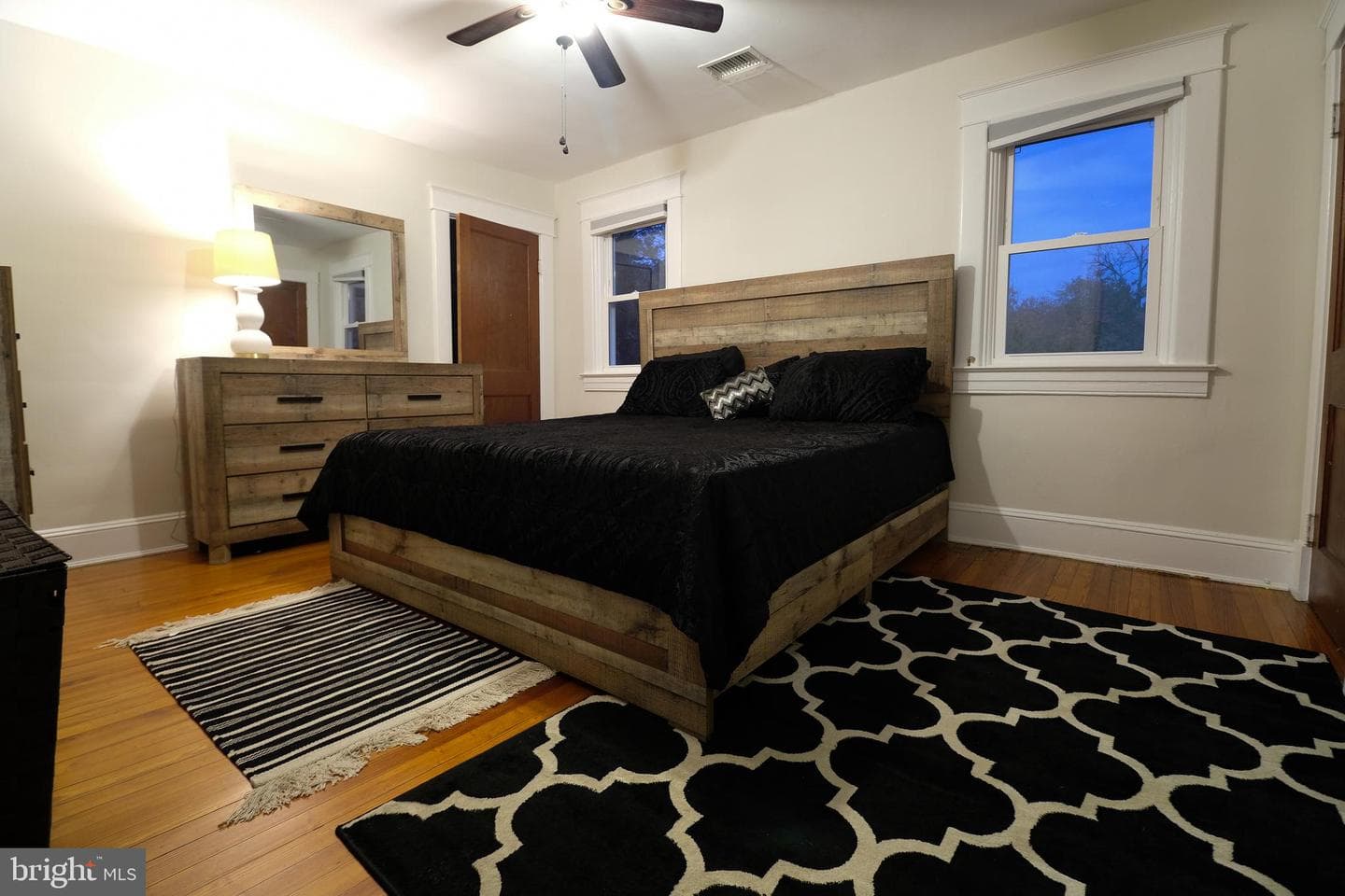 905 Woodsdale Road photo 11