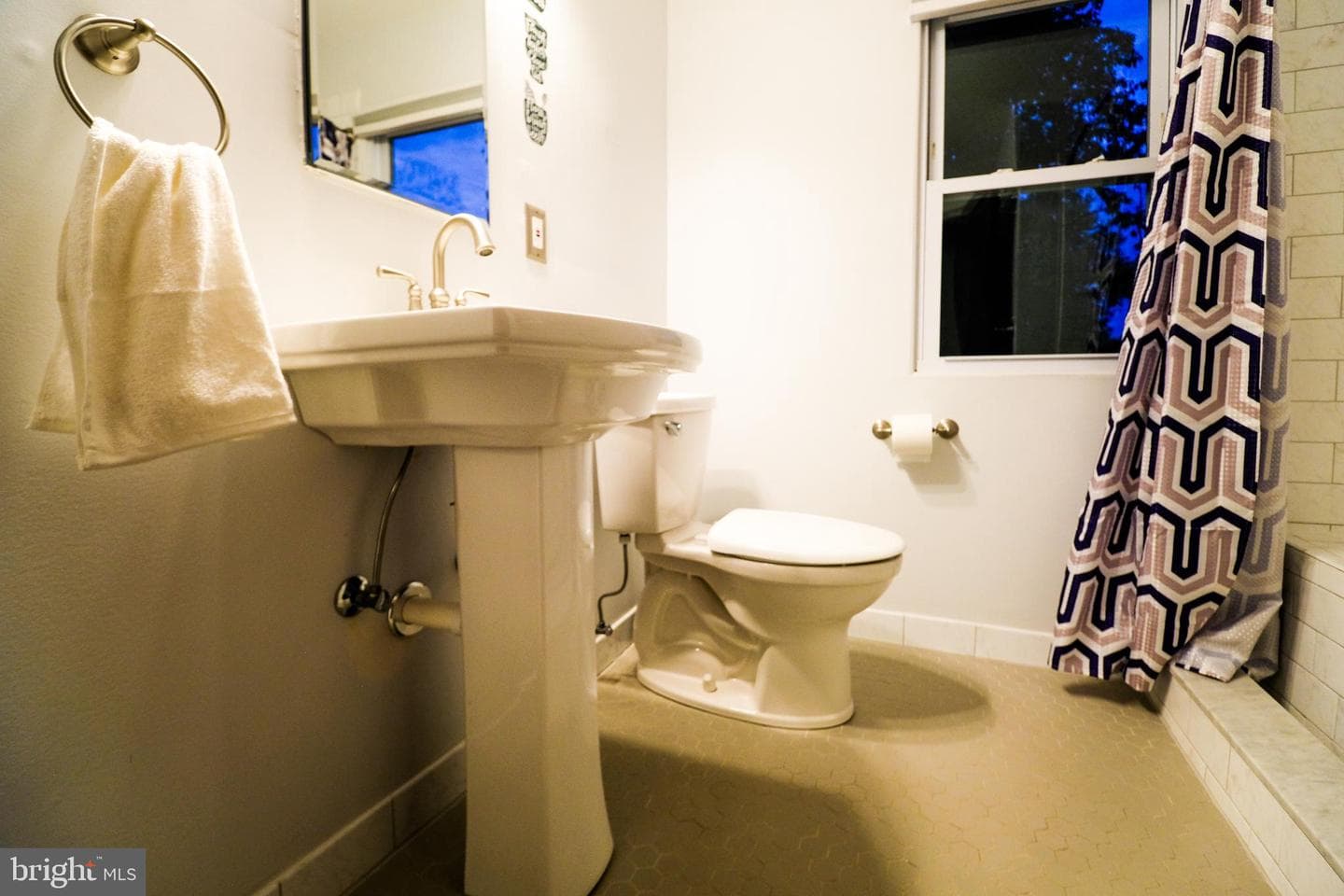 905 Woodsdale Road photo 15