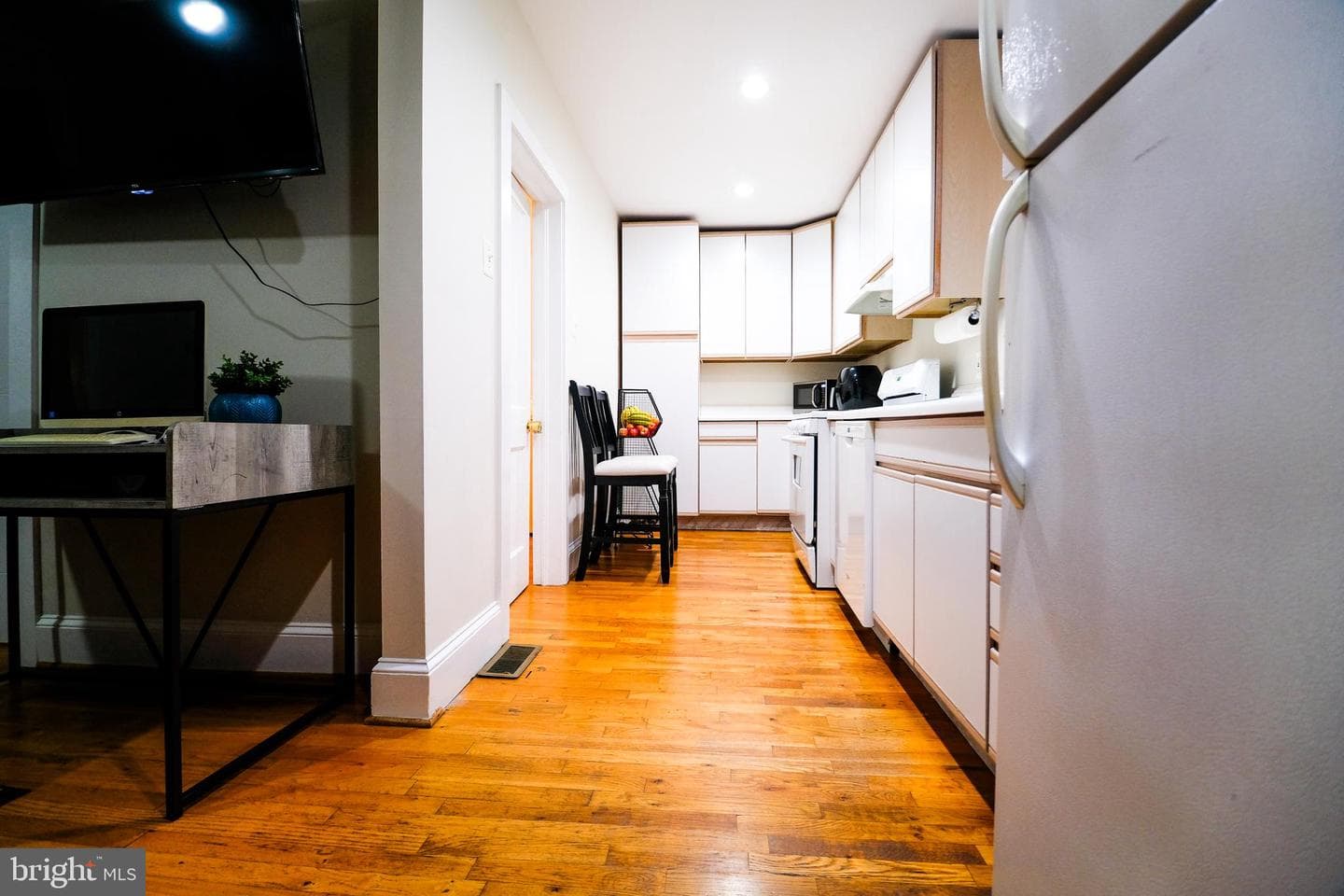 905 Woodsdale Road photo 7