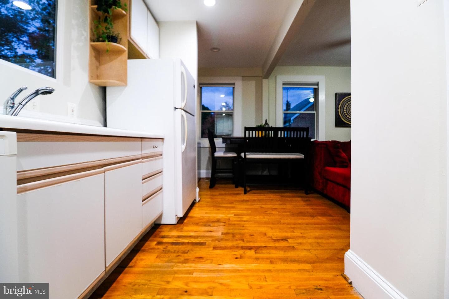 905 Woodsdale Road photo 8
