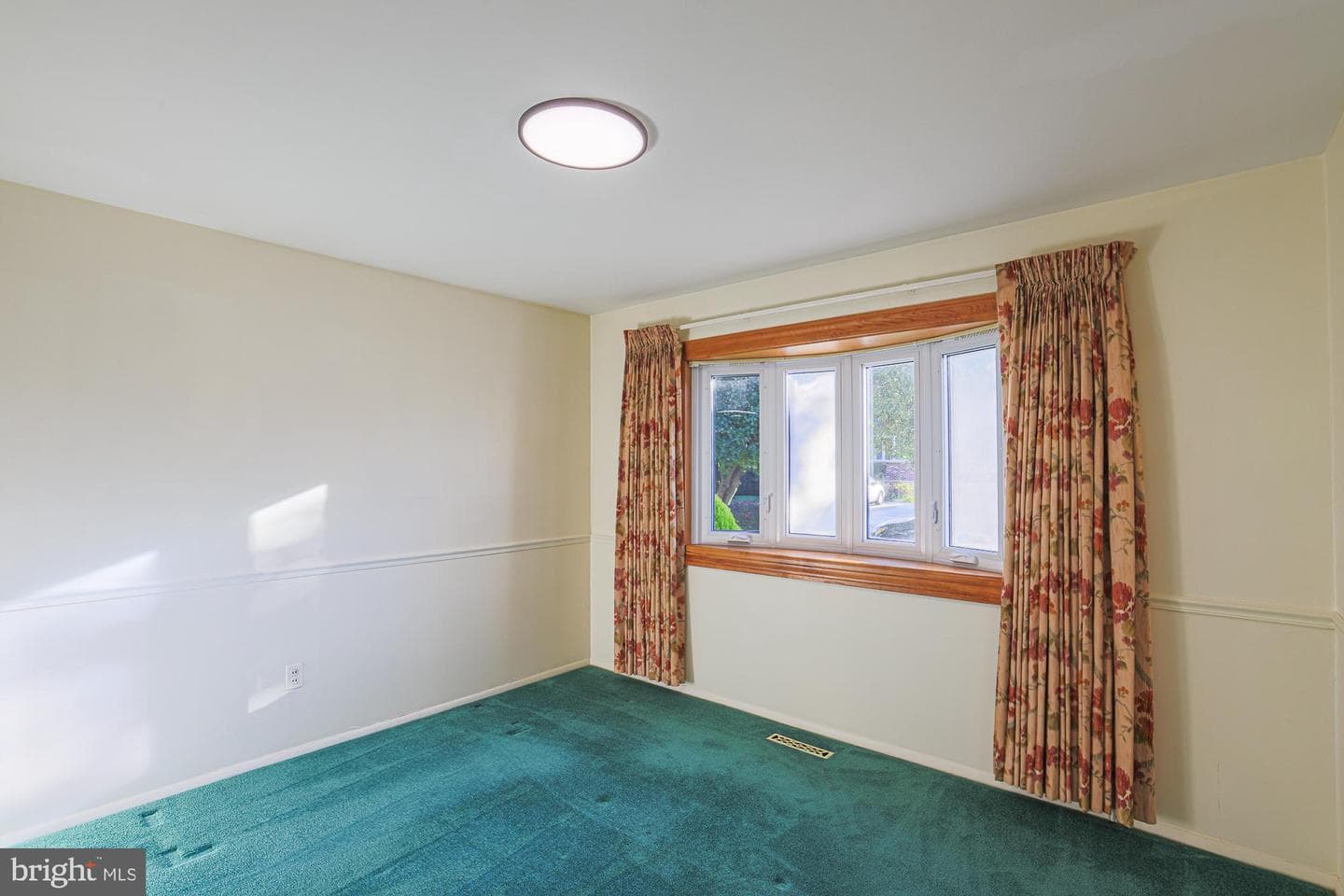 8602 David Avenue photo 15