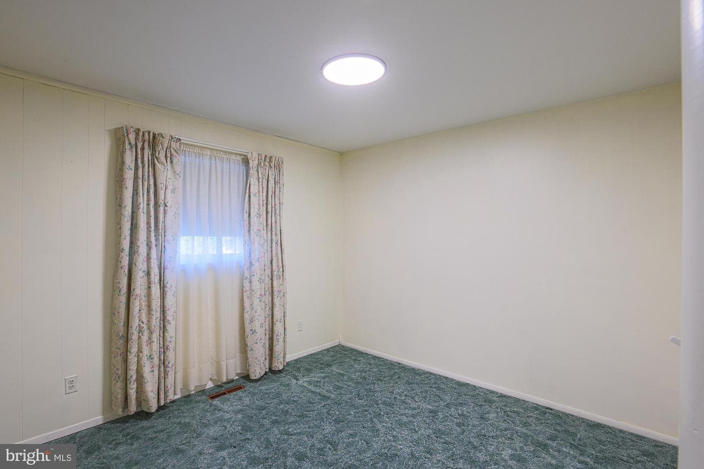 8602 David Avenue photo 21