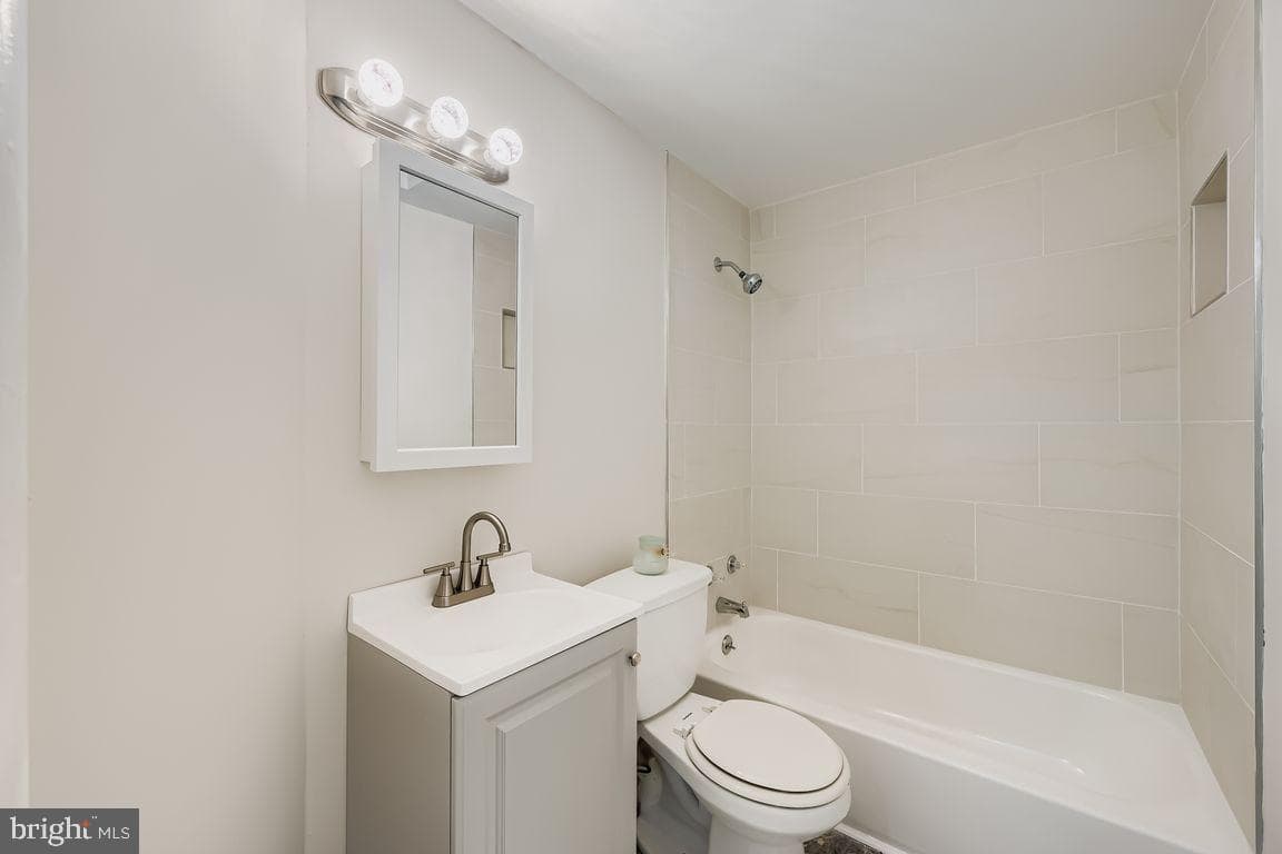 2725 Yarnall Road photo 14