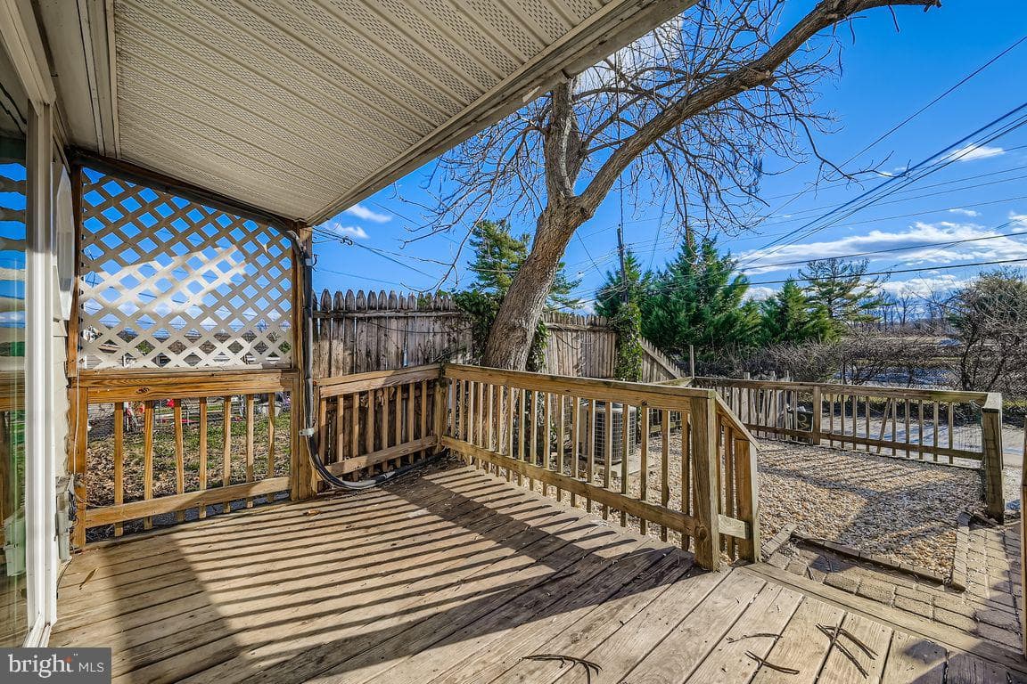 2725 Yarnall Road photo 19