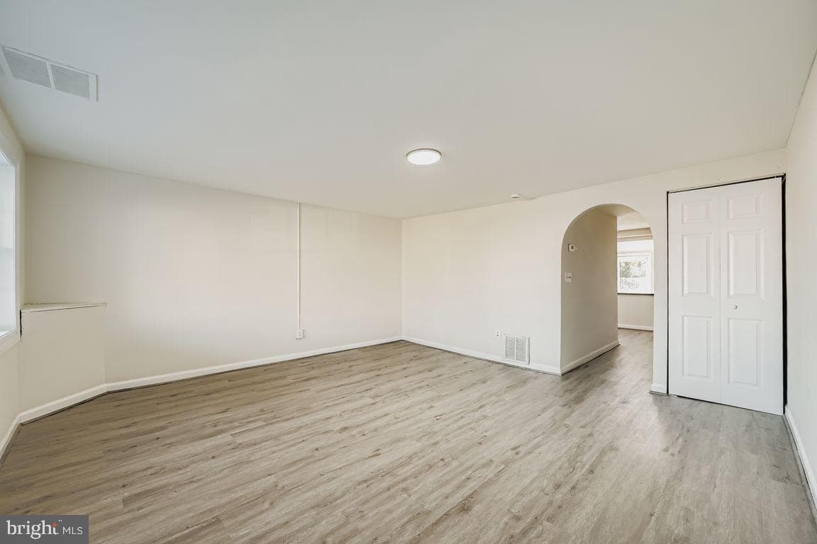 2725 Yarnall Road photo 5