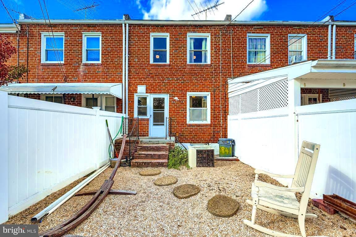 6841 Duluth Avenue photo 4