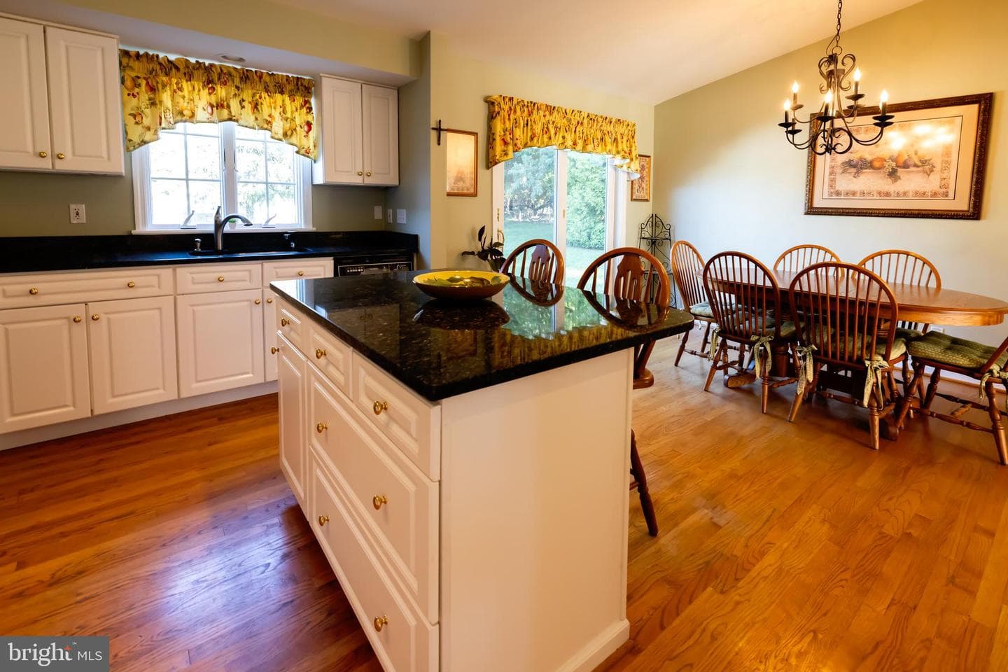 2303 Wuthering Road photo 6
