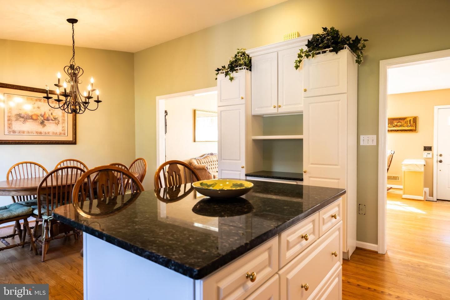 2303 Wuthering Road photo 8
