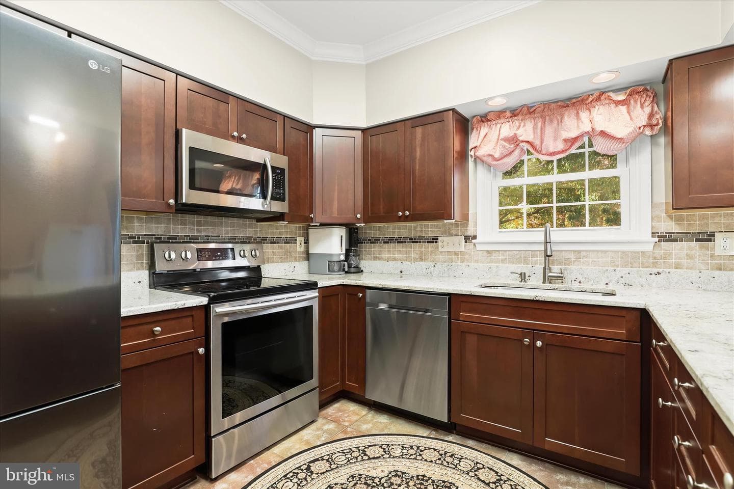 28 Alderman Court photo 15