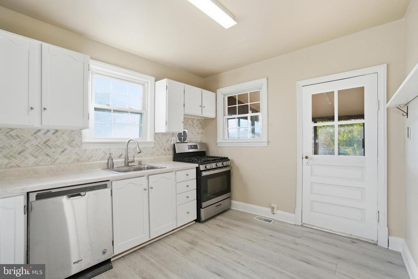 121 1st Avenue photo 16