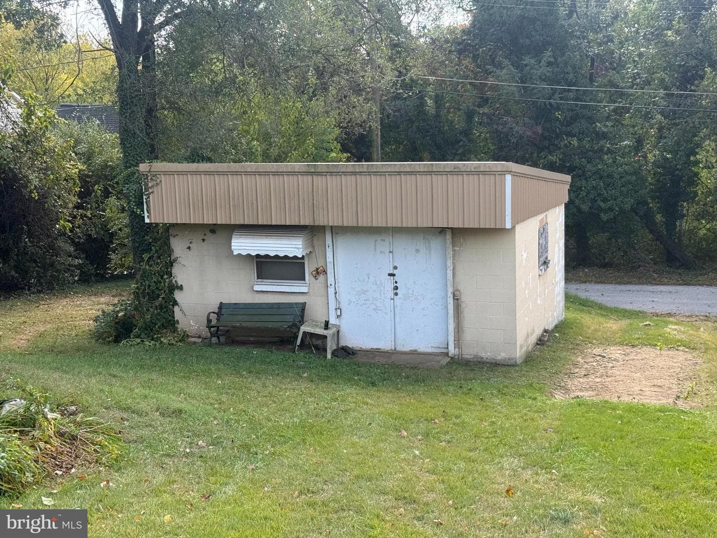 111 Ridge Avenue photo 2