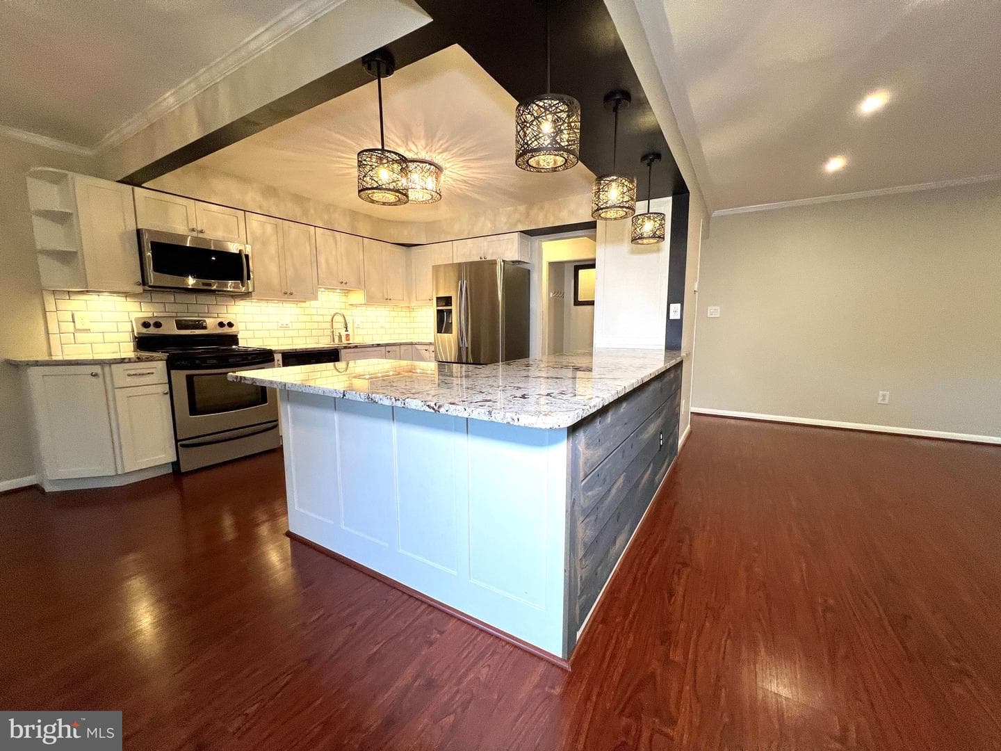 119 Castletown Road #302 photo 2