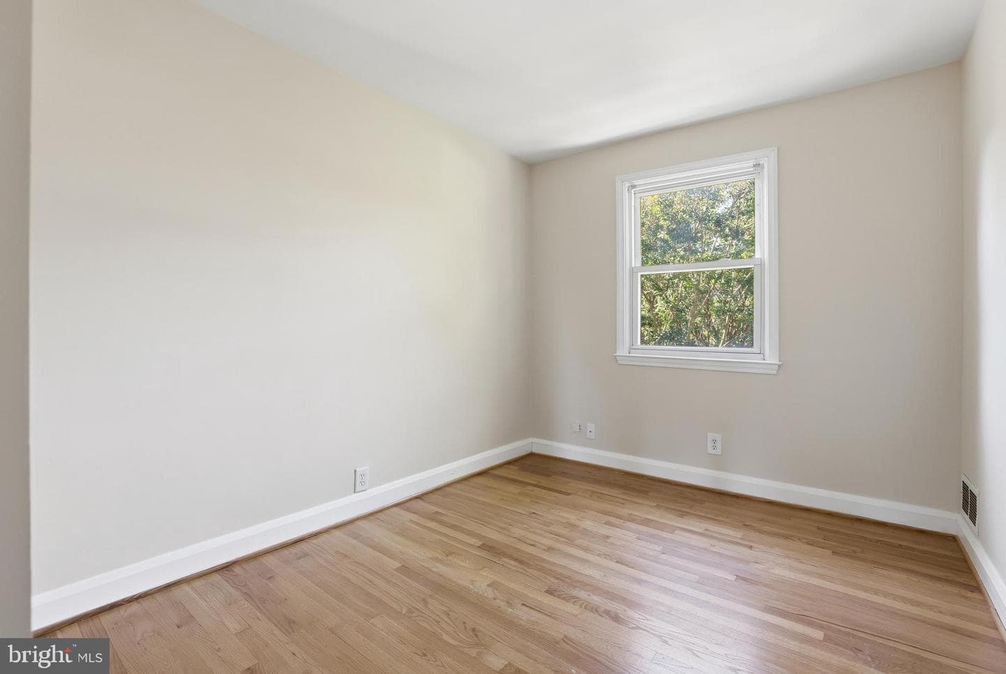 1002 Winsford Road photo 13