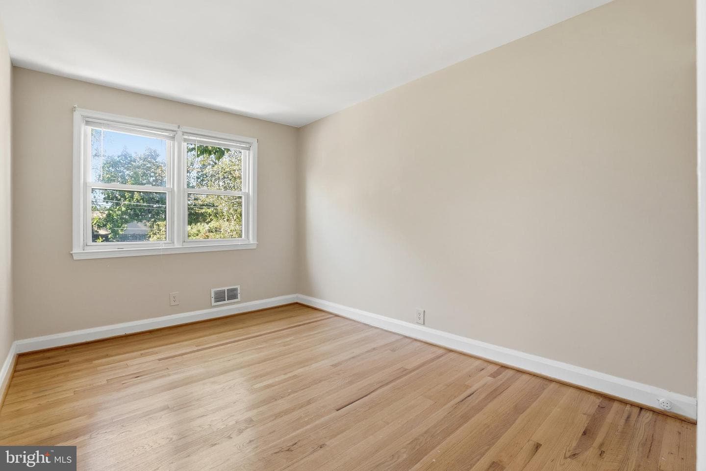 1002 Winsford Road photo 15