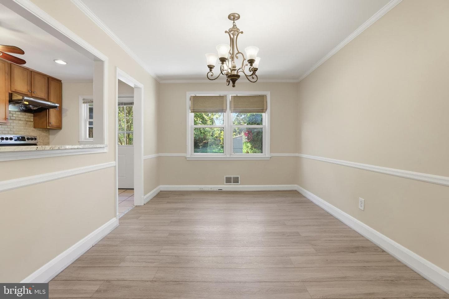 1002 Winsford Road photo 9
