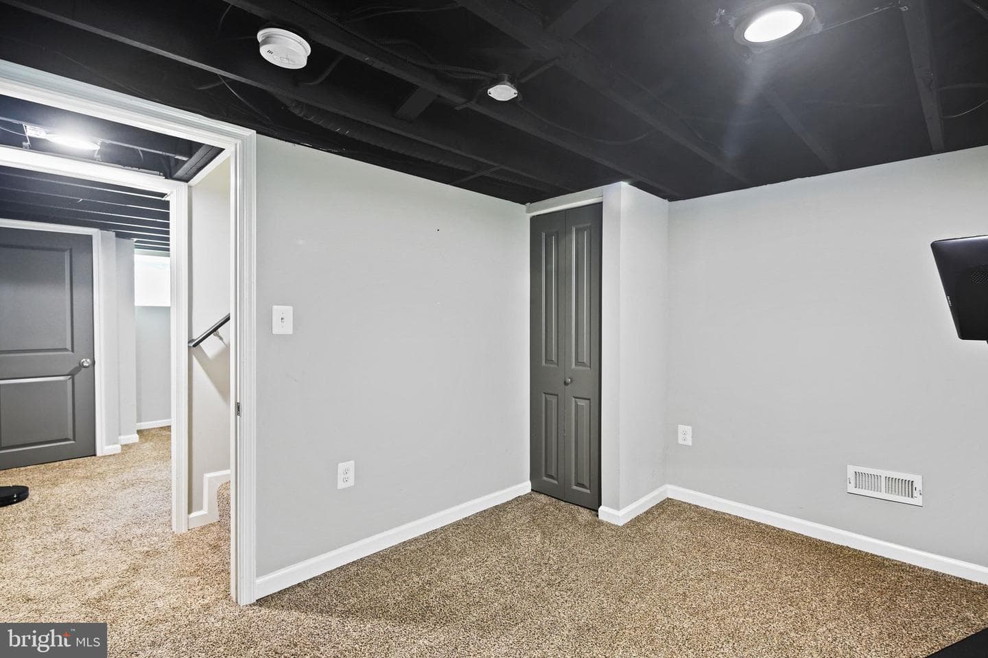 323 Oberle Avenue photo 26