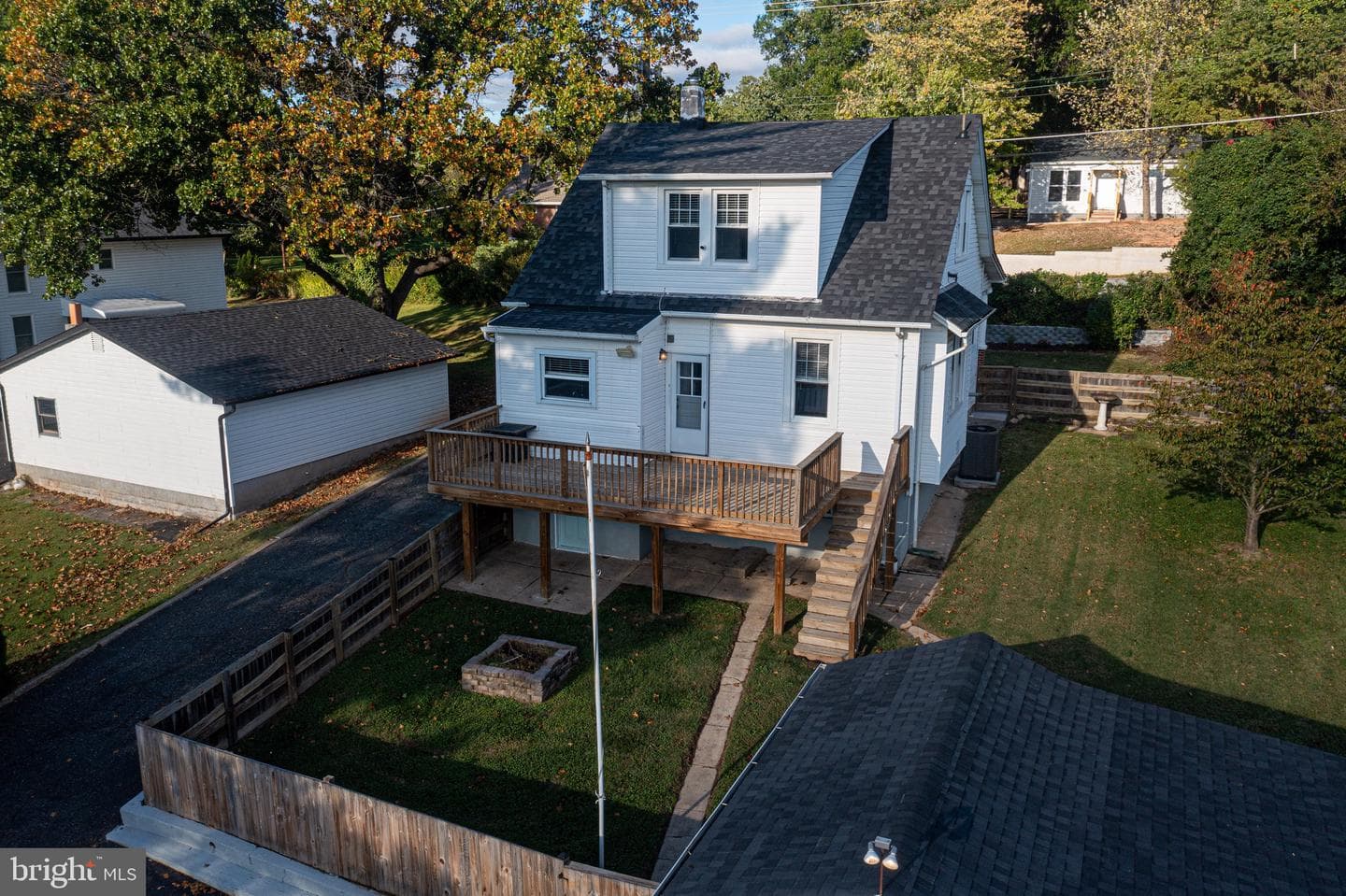 1329 Pine Grove Avenue photo 102